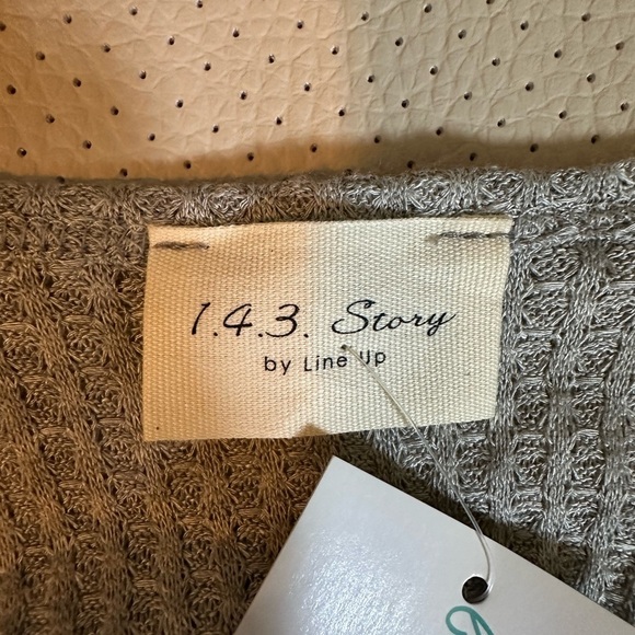 NWT- 143 Story by Line Up Long Sleeve Waffle Knit Top with cutout neckline - Picture 2 of 2